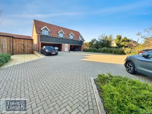 KEATS CRESCENT- click for photo gallery